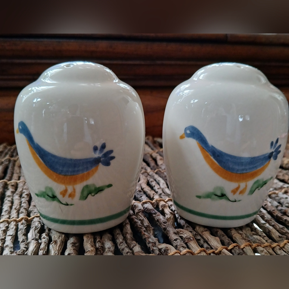 Pfaltzgraff Original Salt & Pepper Shakers Sunnydale 1996 - 1998